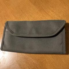 財布　三つ折り財布
