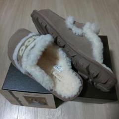 UGG アグ ファーブーツ ムートン フラッフ ママ モンゴリアン ホワイト UGG アグ ファーブーツ ムートン フラッフ ママ モンゴリアン