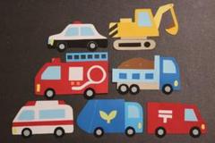 《壁面飾り》はたらく車　幼稚園　保育　のりもの　パトカー　消防車　救急車　画用紙