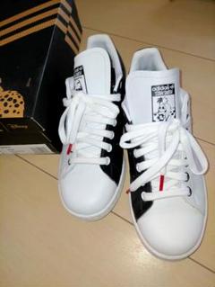 【美品】adidasアディダスタンスミスクルエラ101匹わんちゃん白黒ブラック 注目】Adidas X Disney101匹わんちゃんCruella白黒StanSmith