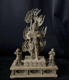 高31cm 井波彫刻　仏教工芸品　香樟材　仏師で仕上げ品　不動明王座像 高31cm 井波彫刻 仏教工芸品 香樟材 仏師で仕上げ品 不動明