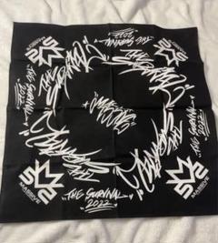 MA55IVE    Tシャツ　バンダナ MA55IVE Tシャツ バンダナ
