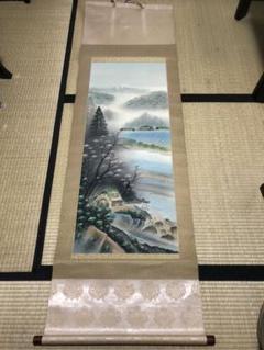 掛軸 綾部栄照『彩色山水図』絹本 共箱付 良好品 掛け軸 a080520-2 2025年最新】彩色山水の人気アイテム - メルカリ