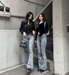 emmy ロゴフレアデニムパンツ　Sサイズ 大人気のサイドカットデザインにフレアシルエットのデニムが登場