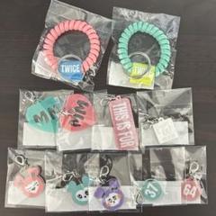 twice グッズまとめ売り TWICE グッズまとめ売り - メルカリ