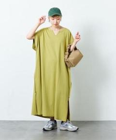 しまむら　ｈｅｌｍ　Ｖネックキーネックワンピース