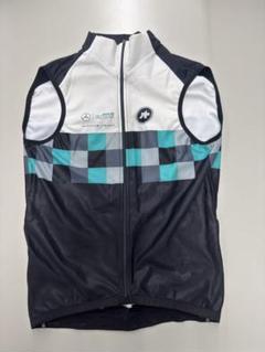 13日で出品終了 ASSOS MERCEDES AMG PETRONAS ジレ - メルカリ