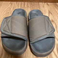 yeezy season6 サンダルの中古/未使用品 - メルカリ 人気デザイナー yeezy サンダル season6 サンダル