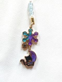 レジン 黒猫と雪の結晶 ストラップ