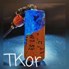 【ハンドメイド】コルクレジン 海の世界 サメシルエット