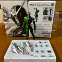 S.H.Figuarts【真骨彫製法】仮面ライダーW フィギュア