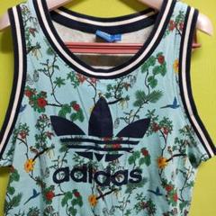 adidas トレフォイルロゴ 総柄 ノースリーブ シャツ 鳥 花 アディダスM