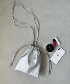 シルバー 巾着バッグ