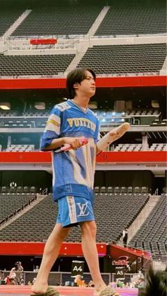 LOUIS VUITTON 22SS スポーツゲームメッシュTシャツBTS着用