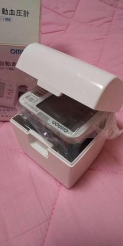 オムロン 手首式 HEM-6051