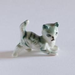 小さな猫 陶器 置物 ドイツ ヴィンテージ ミニチュア