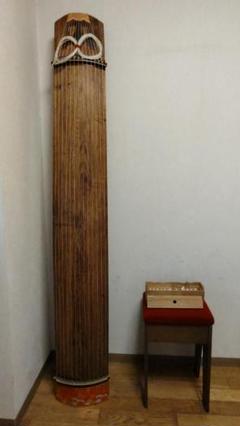 高級琴　和楽器　弦楽器　13弦　並甲　すだれ彫　定価40万　竜舌あり 高級琴 和楽器 弦楽器 13弦 並甲 すだれ彫 定価40万 竜舌あり