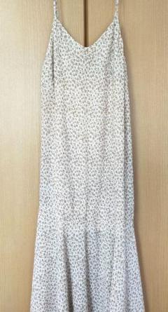 Chico フラワープリント ロングワンピース 下げ札付き 美品のサムネイル