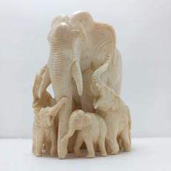 Y2555 高級彫刻 象モチーフ 置物 オブジェ 重量318.2g Y2555 高級彫刻 象モチーフ 置物 オブジェ 重量318.2g - メルカリ