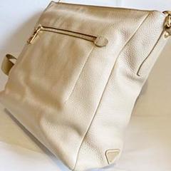 PRADA プラダ ショルダーバック ベージュ レザー