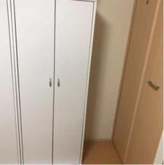 扉付き本棚