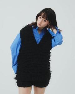 THE TOE ブラック　ニットベスト Vネック THE TOE ブラック ニットベスト Vネック - メルカリ
