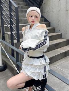 Darich フリルミニスカート　ガーリースポーティー　ライン　スウェットト Darich ガーリースポーティスウェットトップス フリルミニ