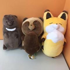 Amazon.co.jp: タヌキとキツネ もちっとぬいぐるみ しっぽ抱き