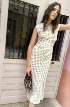 zara ドットプリントドレープウエストミディワンピース - メルカリ