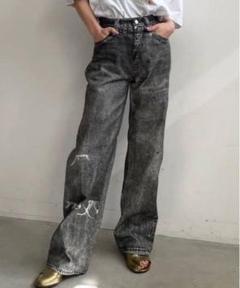 【新品・タグ付き】ameri TROMPE L’OEIL PANTS Ameri（アメリ）の「TROMPE L′OEIL DENIM PANTS（デニムパンツ