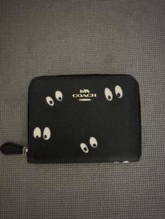 【COACH】ディズニー コラボ 二つ折り 財布 ブラックマルチ〔日本未発売〕のサムネイル