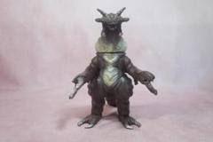 シルドロン　ソフビ 変異昆虫 シルドロン | 怪獣玩具に魅せられて