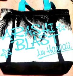 嵐 BLAST in Hawaii ﾘﾒｲｸ ﾊﾝﾄﾞﾊﾞｯｸﾞ 御値下げ！ARASHI BLAST in Hawaii チャーム、トートバッグ