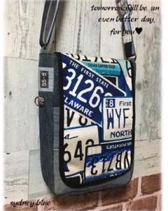 【にいちやん様】専用ページ ナンバープレート柄の縦長ショルダーバッグ