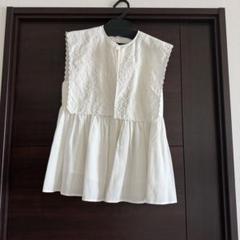 新品未使用✴︎完売品✴︎Chesty 刺繍　ペプラム　スカラップ　ブラウス　サイズ0のサムネイル