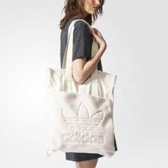 adidas トートバッグ ホワイト(白)