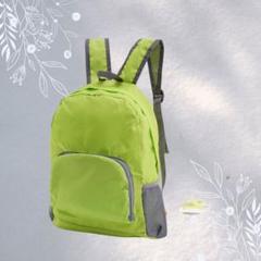折りたたみリュック　新品　緑　防災用品　生活防水　登山　男女兼用　地震　火災