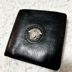 未使用級✨VERSACE コンパクトウォレット　ストラップ　金ボタン　メデューサ 未使用級✨VERSACE コンパクトウォレットストラップ金ボタン