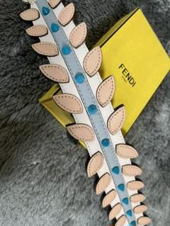 通販 クリスマスセール2025: 特集 2025年最新】fendi ツイリーの人気アイテム - メルカリ 小物