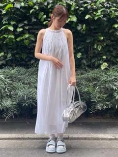 emmi ワッシャーフレアーワンピース ホワイト　ワンピース　0サイズ エミ emmi ワッシャーフレアーワンピース （OWHT
