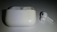 【ジャンク品】AirPods Pro（第2世代）※右耳のみ・IDロックありのサムネイル