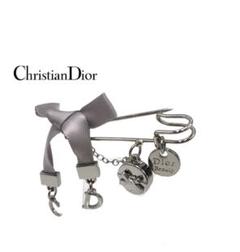 激レア❣️DIOR ピンバッジ ノベルティ 【入手困難】2024年