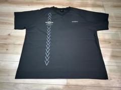 【美品】umbro 黒 Vネックシャツ LL