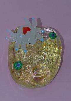 千趣会　ゼリーの芳香剤に入っていた　ガラス細工のクモ　キラキラゴールド　ハートのサムネイル