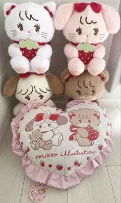 mikko いちごBIGぬいぐるみ 全4種　コンプリート　クッションいちご×1 mikko いちごBIGぬいぐるみ 全4種 コンプリート クッション