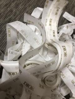 Dior ロゴ入りホワイトリボン
