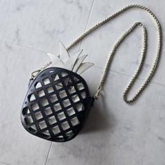 ザラ　ZARA　ショルダーバッグ　パイナップル　ゴールドチェーン　ミニバッグ
