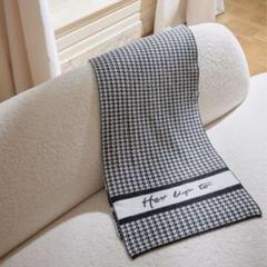 【新品未使用】herlipto ノベルティLONG STOLE ストール 新品未開封 Herlipto LONG STOLE ノベルティ ストール - メルカリ