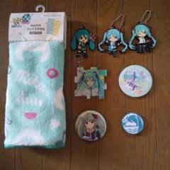 初音ミク クロニクル ラバーキーホルダー 缶バッジ プロセカ