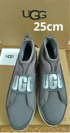 UGG ニュートラ　スニーカー　シルバー　２３.５ UGG（スニーカー ・ シルバー/銀色系）のフリマアイテム一覧